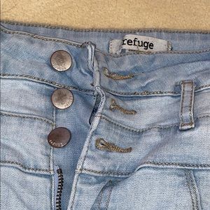 Acid wash refuge jeans
